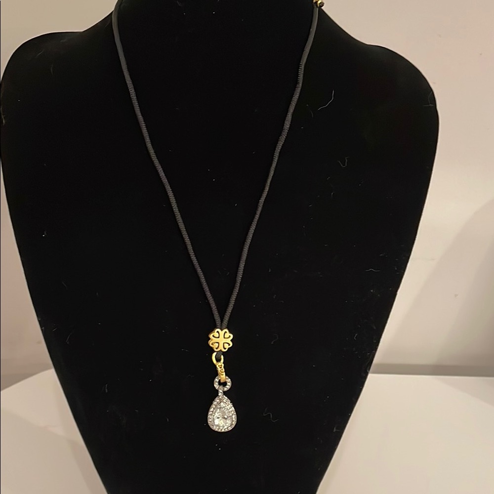💥$10 or 3 for $15💥 Pearl shaped faux diamond pendant on adjustable rope NIB
